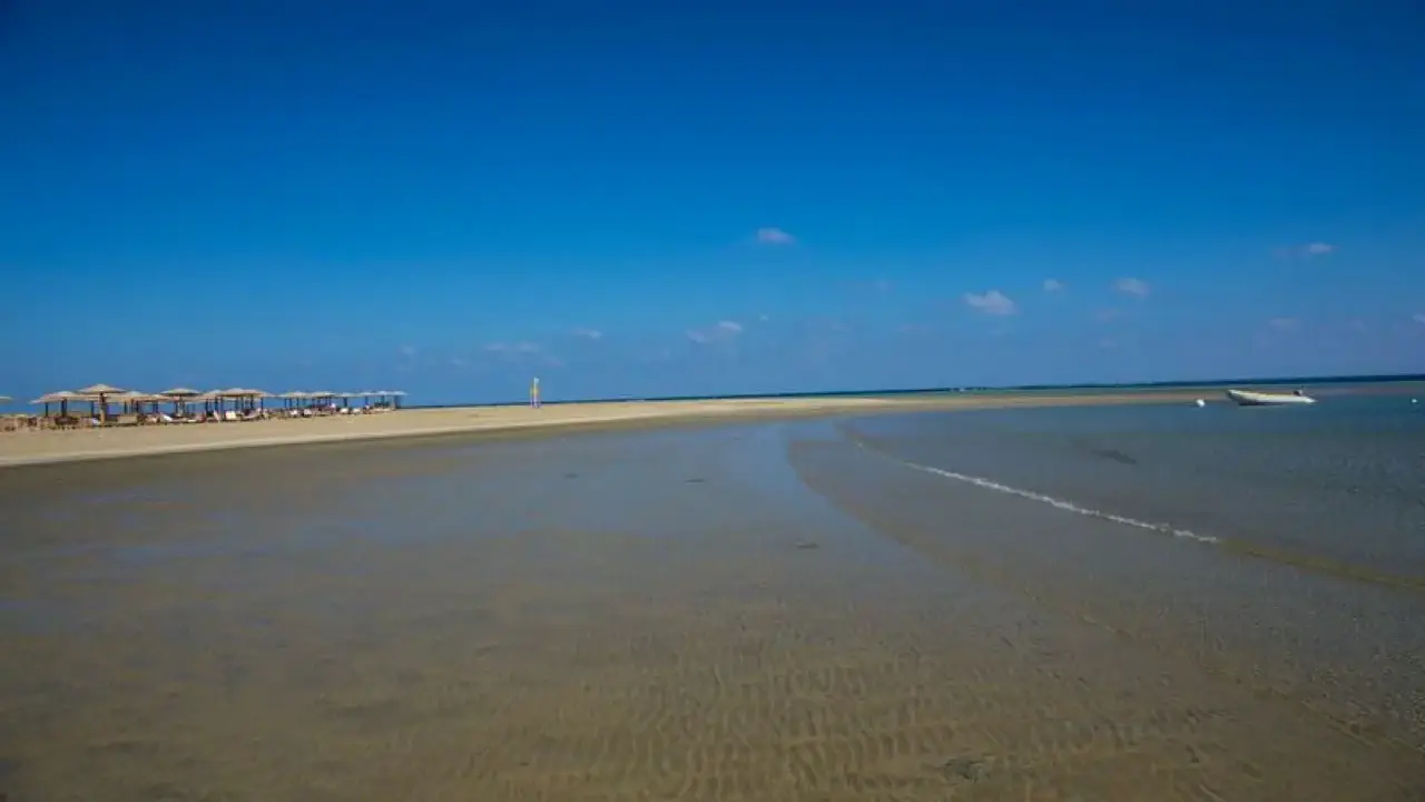 Lahami Bay Beach Resort & Gardens