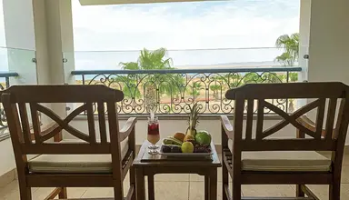 Lahami Bay Beach Resort & Gardens