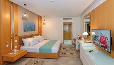 Lahami Bay Beach Resort & Gardens