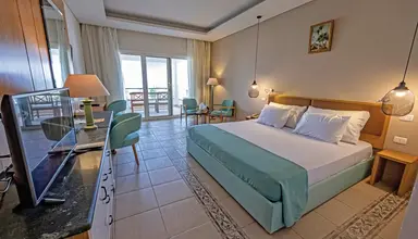 Lahami Bay Beach Resort & Gardens