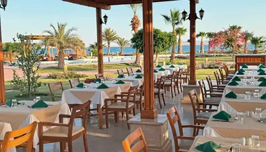 Lahami Bay Beach Resort & Gardens
