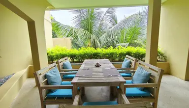 Lahana Resort