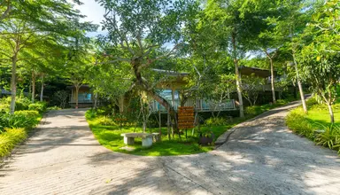 Lahana Resort