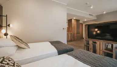 Lake Hill Apartments