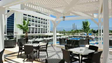 Lake River Side Spa