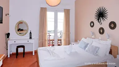 Lakis Studios