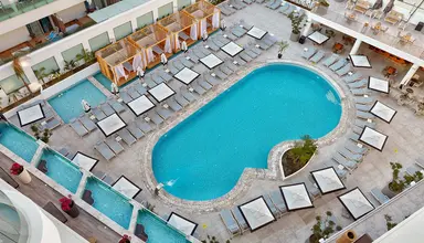 Lalila Blue Suites