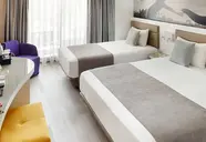Lalila Blue Suites