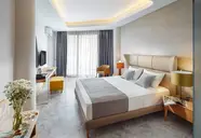 Lalila Blue Suites