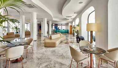 Lalila Blue Suites