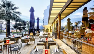 Lalila Blue Suites