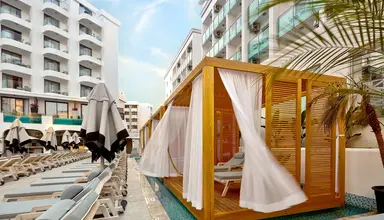Lalila Blue Suites