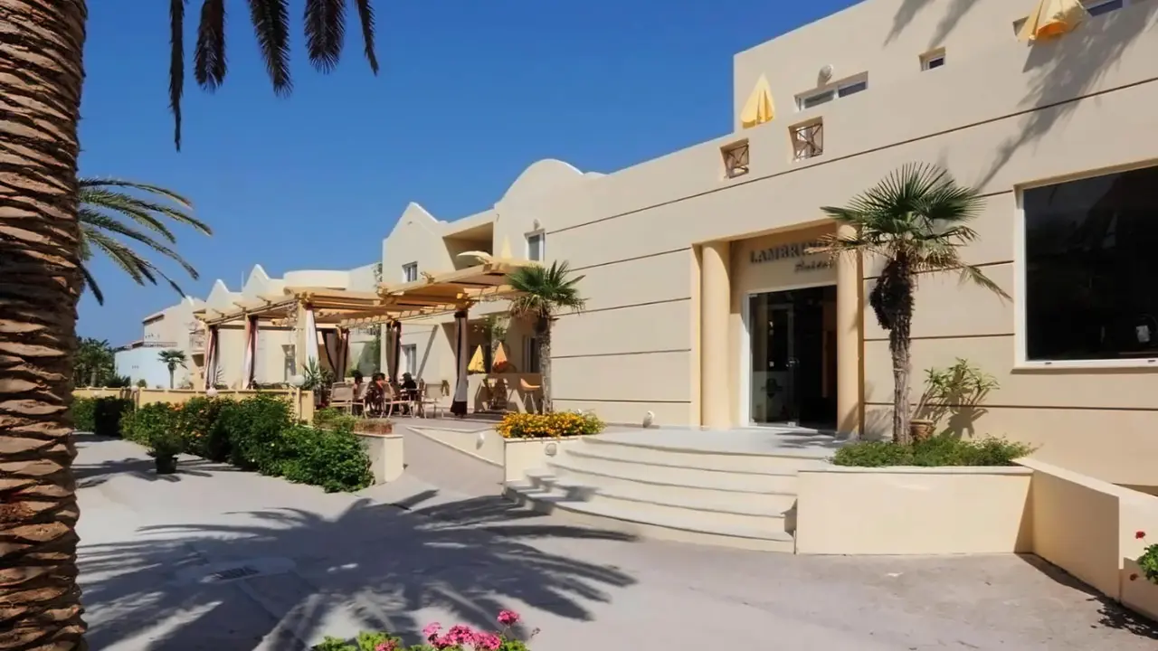 Lambrinos Suites Aparthotel