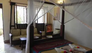 Langi Langi Beach Bungalows