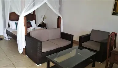 Langi Langi Beach Bungalows