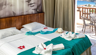 Langley Resort Almirida Bay
