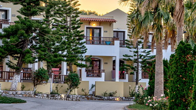 Langley Resort Almirida Bay