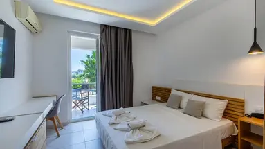 Lardos Bay