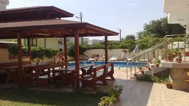 Larisa