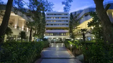 Larissa Club Saphire