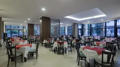 Larissa Club Saphire