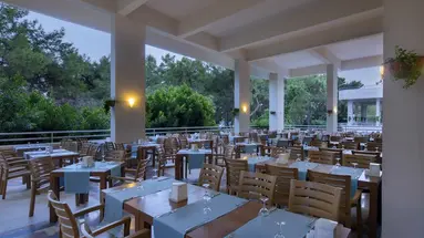 Larissa Club Saphire