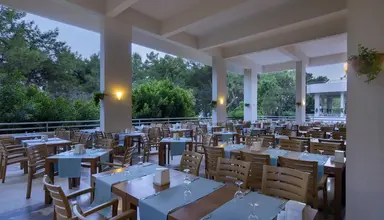 Larissa Club Saphire
