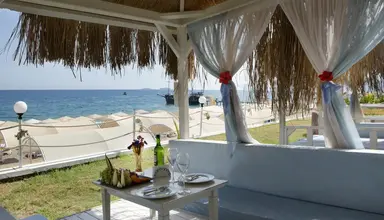 Larissa Club Saphire