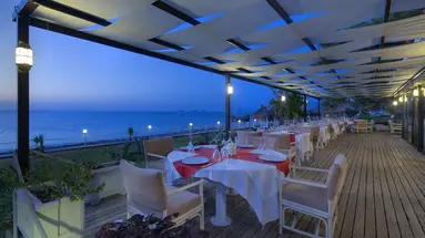 Larissa Club Saphire