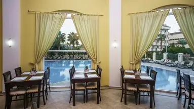 Larissa Inn