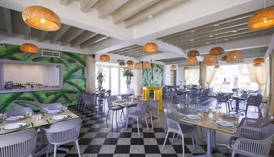 Las Americas - Casa de Playa
