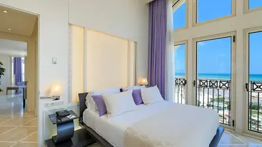 Las Arenas Balneario Resort
