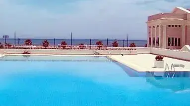 Las Arenas Balneario Resort