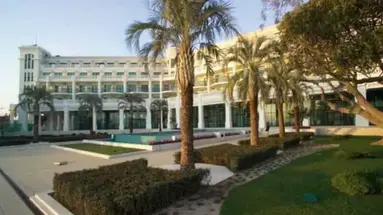 Las Arenas Balneario Resort