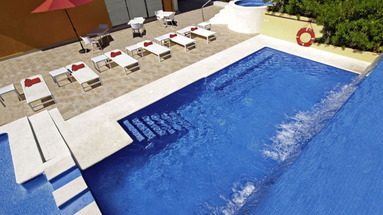 Las Quintas Inn & Suites