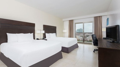 Las Quintas Inn & Suites