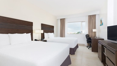 Las Quintas Inn & Suites