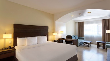 Las Quintas Inn & Suites