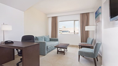 Las Quintas Inn & Suites
