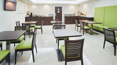 Las Quintas Inn & Suites