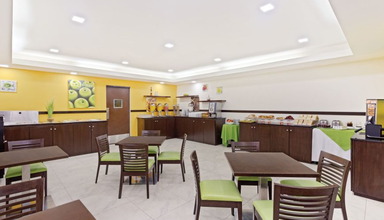Las Quintas Inn & Suites