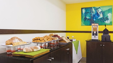 Las Quintas Inn & Suites
