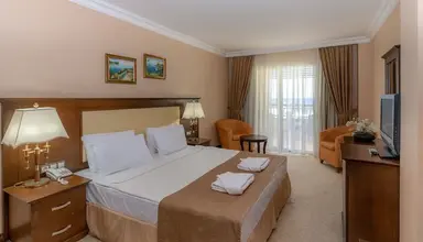 Latanya Park Resort