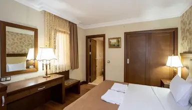 Latanya Park Resort