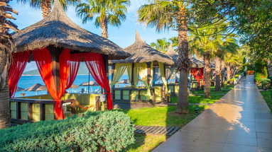 Latanya Park Resort