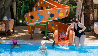 Latanya Park Resort