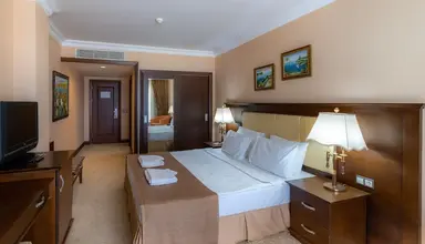 Latanya Park Resort