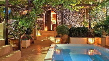 Lava Suites & Lounge