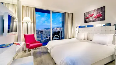 Le Bleu Resort