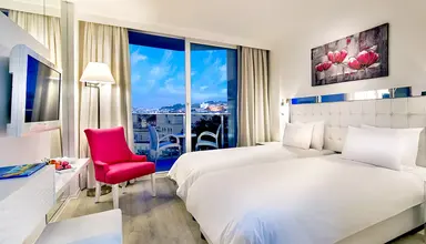 Le Bleu Resort